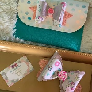 Bow and purse set
